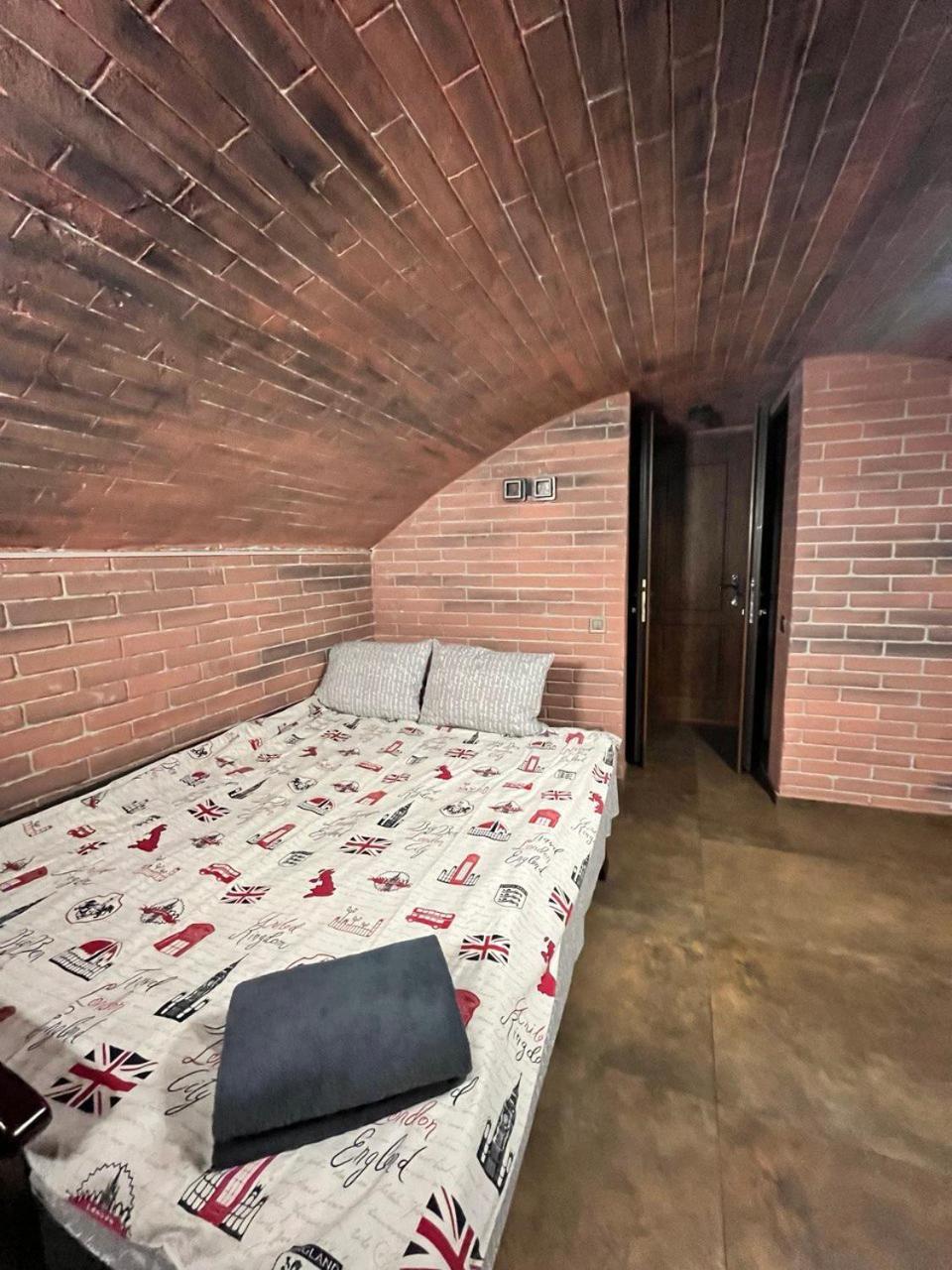 Apartments Pekarska Centr - Світло Є! Lviv Dış mekan fotoğraf
